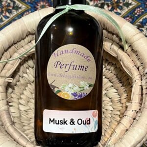Vegan musk and Oud Perfume | Aftershave | Oud