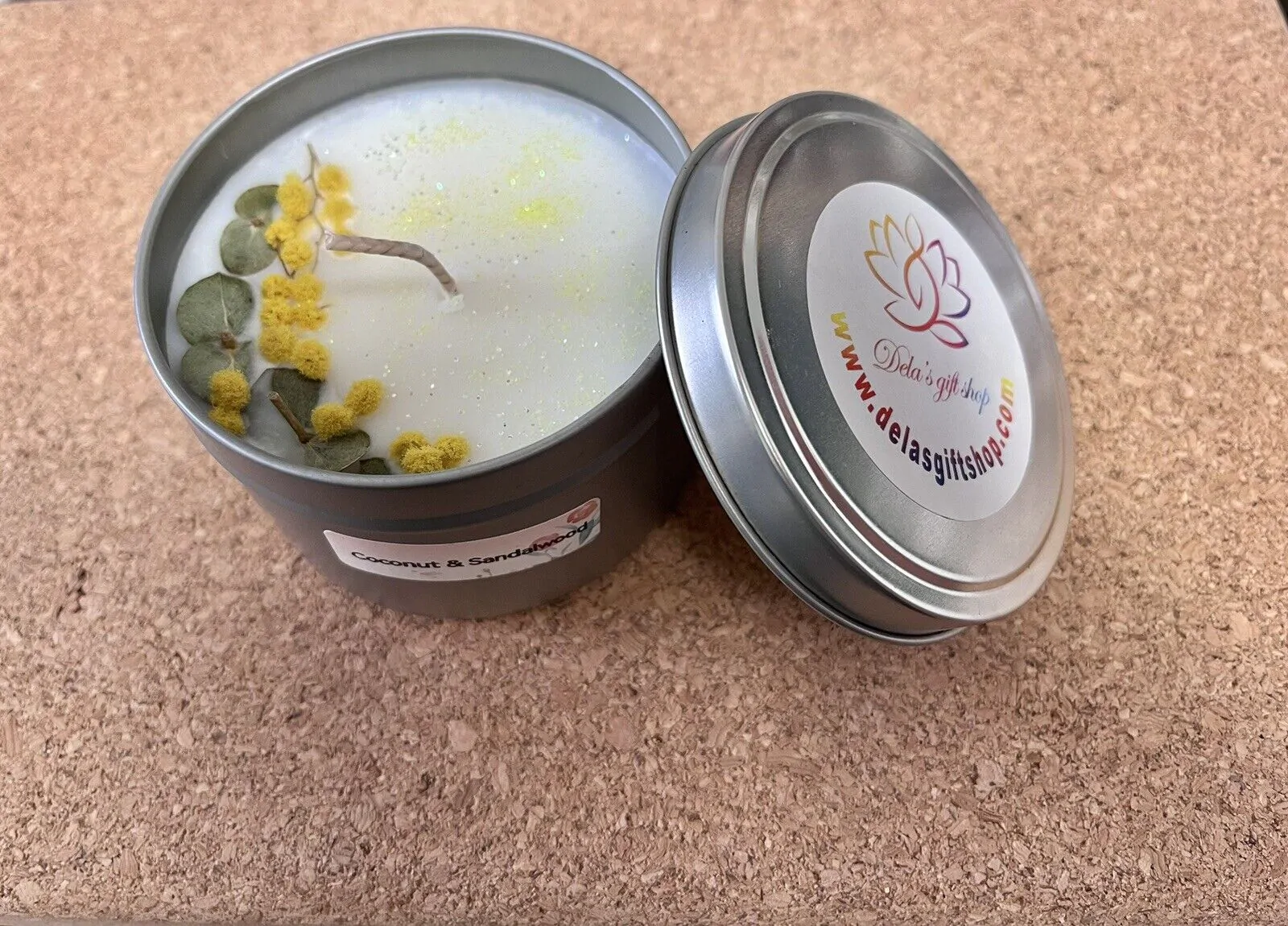 HANDMADE VEGAN  COCONUT  & SANDALWOOD CANDLE